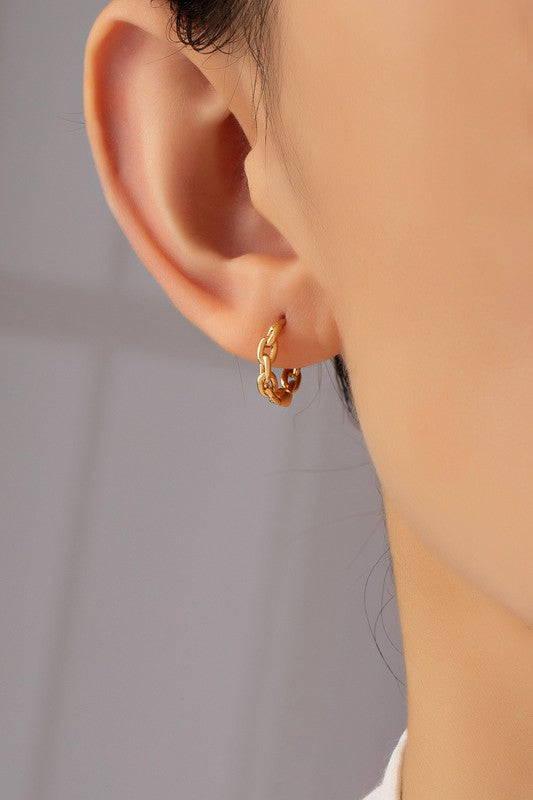 Premium brass chain shape huggie hoop earrings - House of Binx