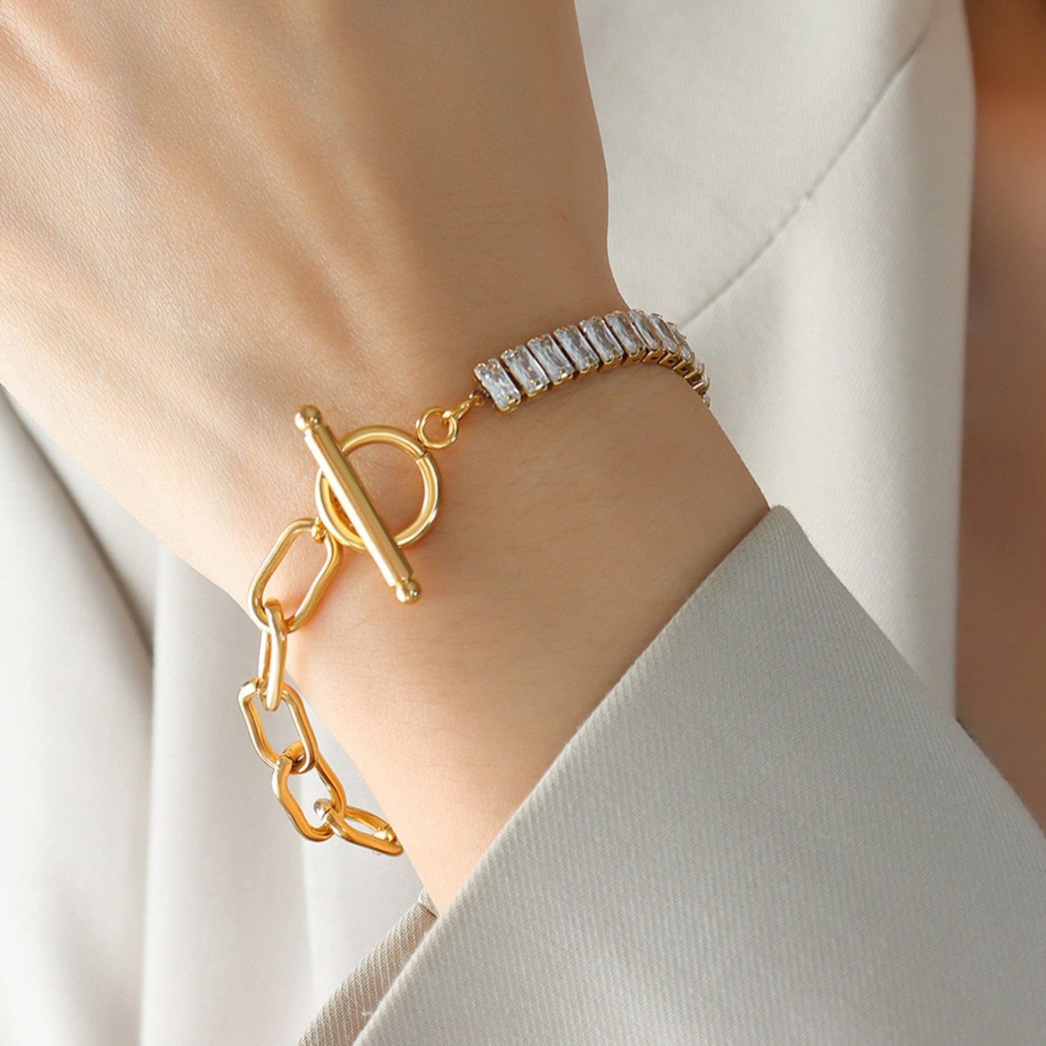 Zircon Titanium Steel Closure Bracelet - House of Binx