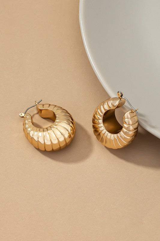 Lightweight puffy clam shell pattern hoop earrings - House of Binx 