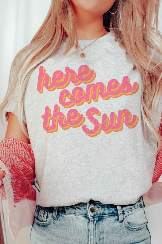 HERE COMES THE SUN GRAPHIC T-SHIRT - House of Binx 